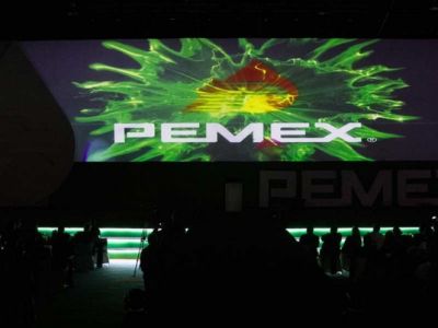 Pemex firma contrato con empresa británica para extracción en Tabasco
