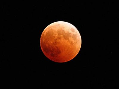 Hoy, el eclipse lunar más largo del siglo; Marte dará otro espectáculo